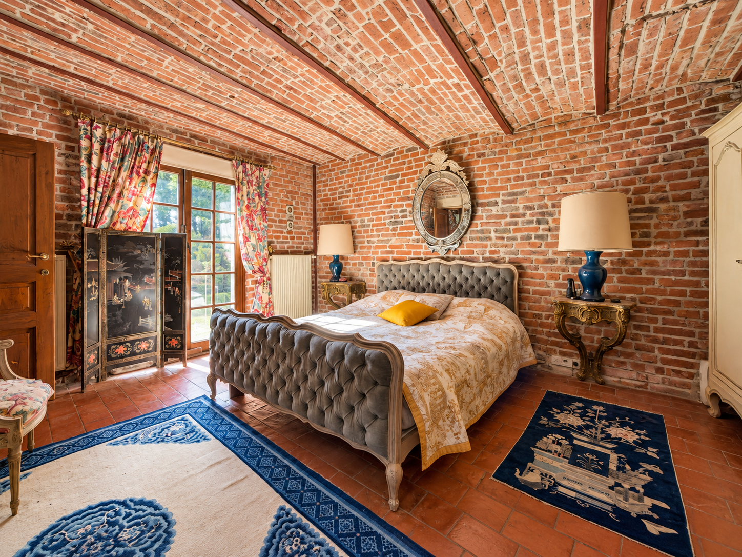 Chambre avec sa décoration actuelle
